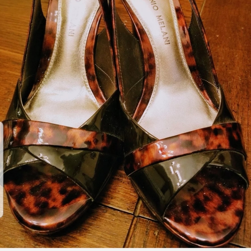 Antonio Melani Patent Leather brown Tortoise heels